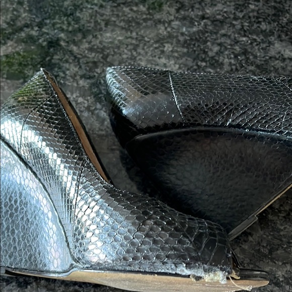 House of Harlow 1960 Black Peep Toe Heels - Picture 5 of 5